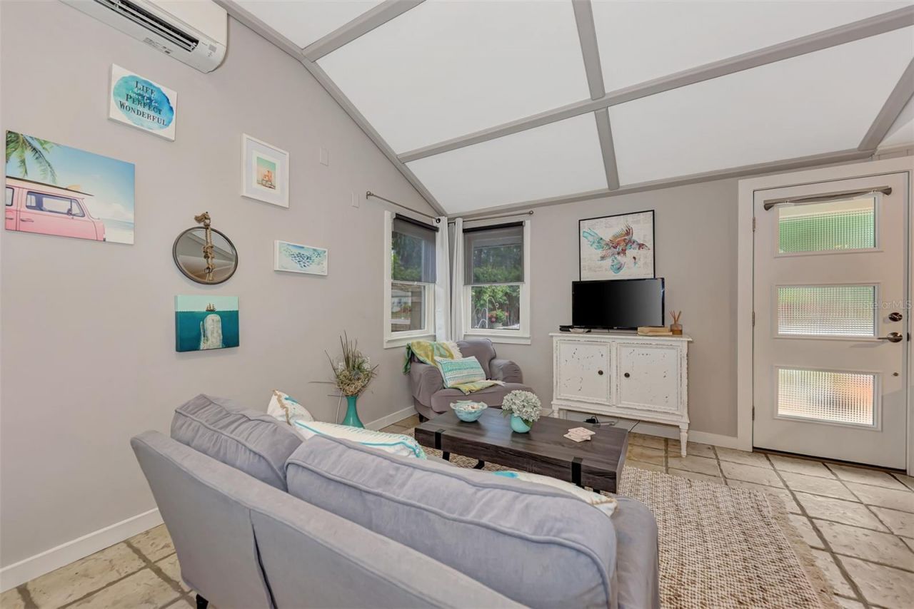 1045 40th Street, Unit A, Sarasota, FL 34234 Photo