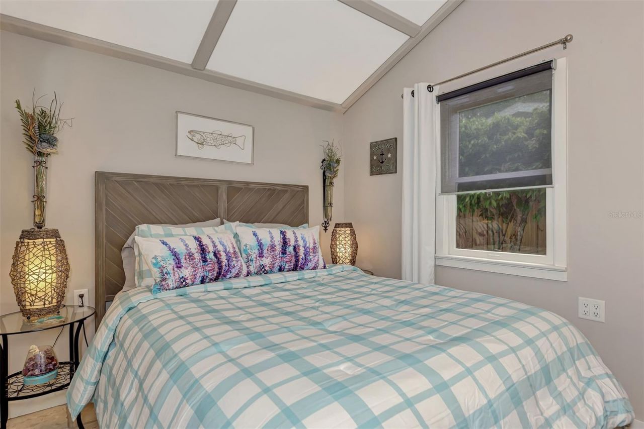 1045 40th Street, Unit A, Sarasota, FL 34234 Photo