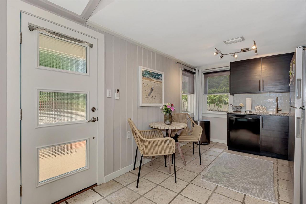 1045 40th Street, Unit A, Sarasota, FL 34234 Photo