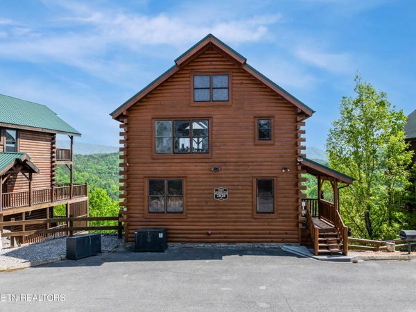 2828 White Oak Ridge Lane, Sevierville, TN 37862