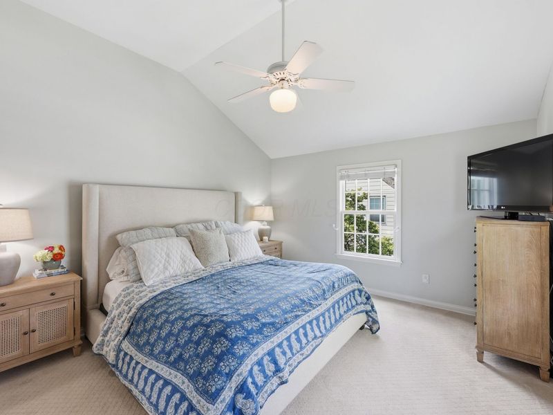 1632 Grenoble Road, Columbus, OH 43221 Photo 17