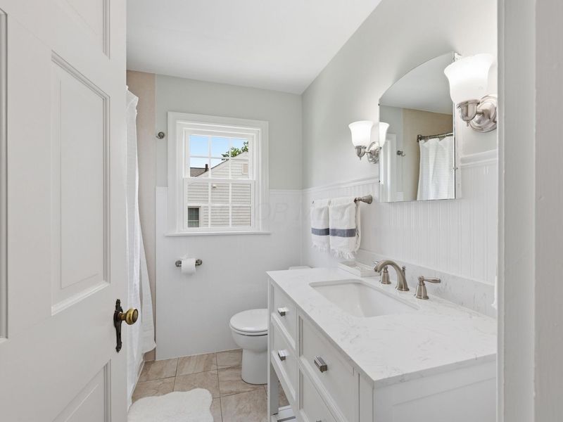 1632 Grenoble Road, Columbus, OH 43221 Photo 24