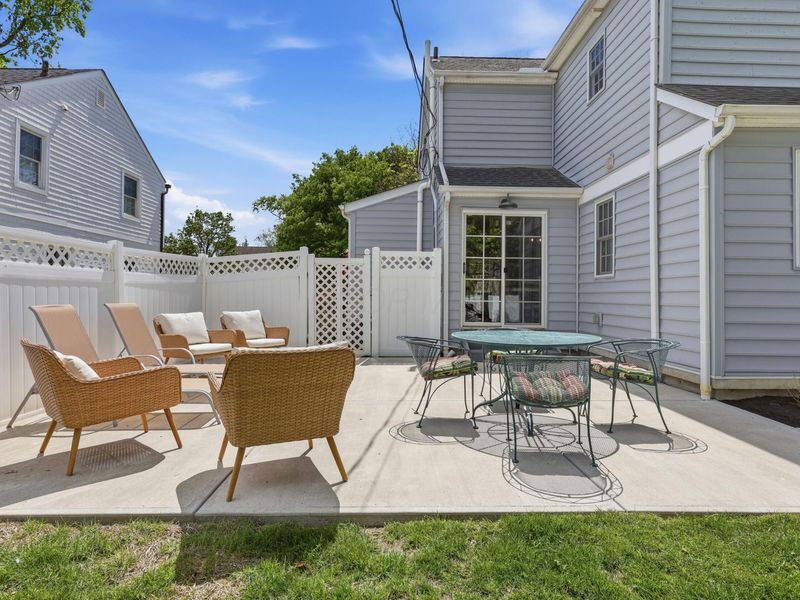 1632 Grenoble Road, Columbus, OH 43221 Photo 27