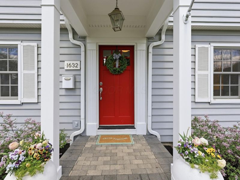 1632 Grenoble Road, Columbus, OH 43221 Photo 3