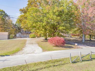 679B Bell Phipps Road, Monticello, KY 42633