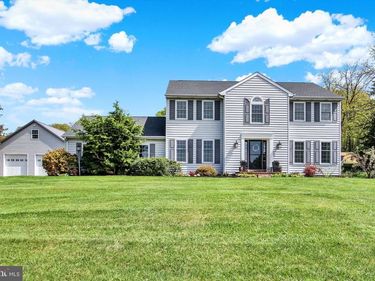 2474 MEETINGHOUSE ROAD, SPRING GROVE, PA 17362