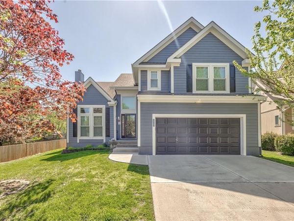 16249 W 156th Terrace, Olathe, KS 66062
