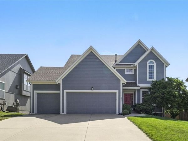 5825 Millbrook Street, Shawnee, KS 66218