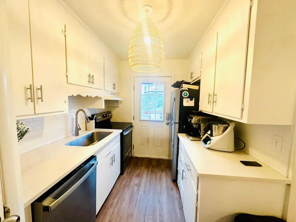 936 Lansing Drive Photo 11