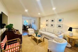 936 Lansing Drive photo 4