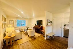 936 Lansing Drive photo 4