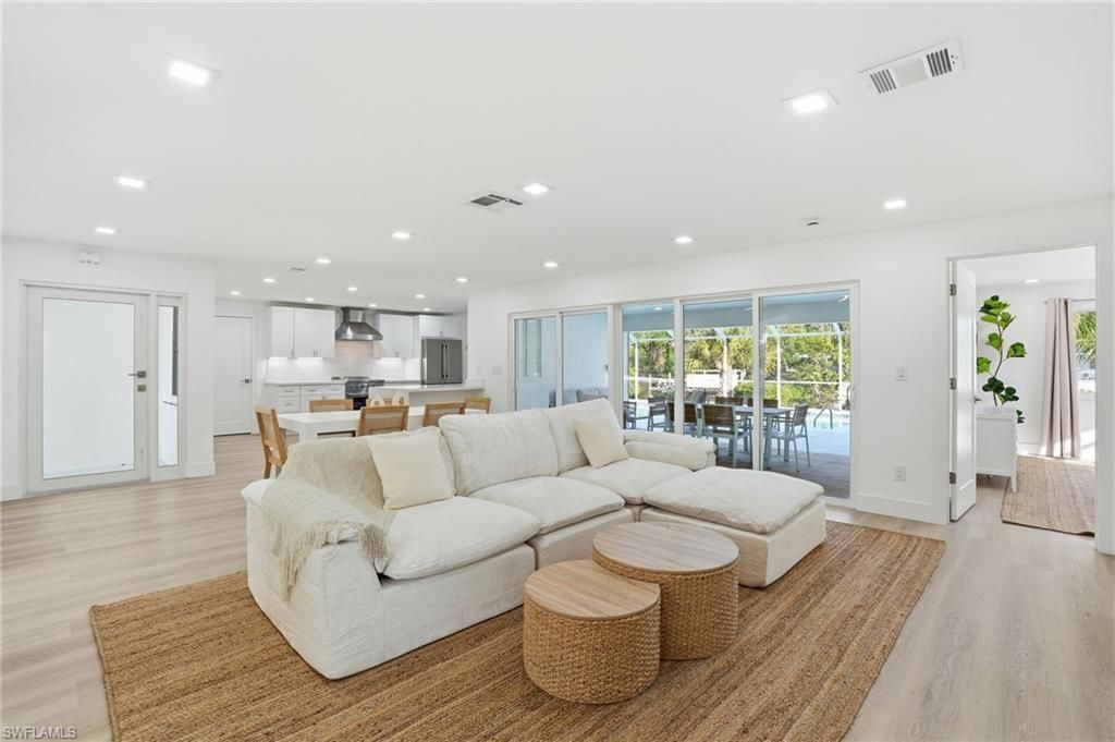 1040 Kings Crown Dr, Sanibel, FL 33957 Photo
