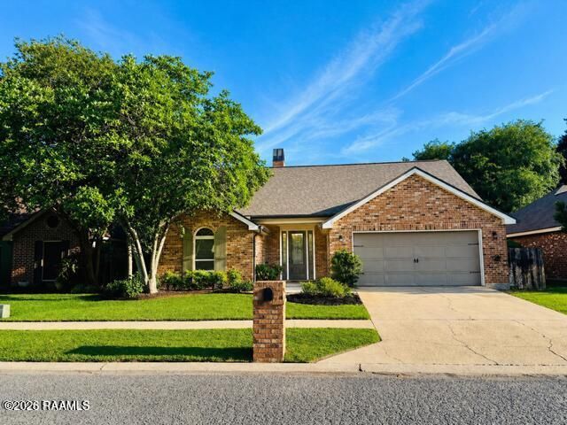 106 Queensford Way , Youngsville, LA 70592 Main Photo