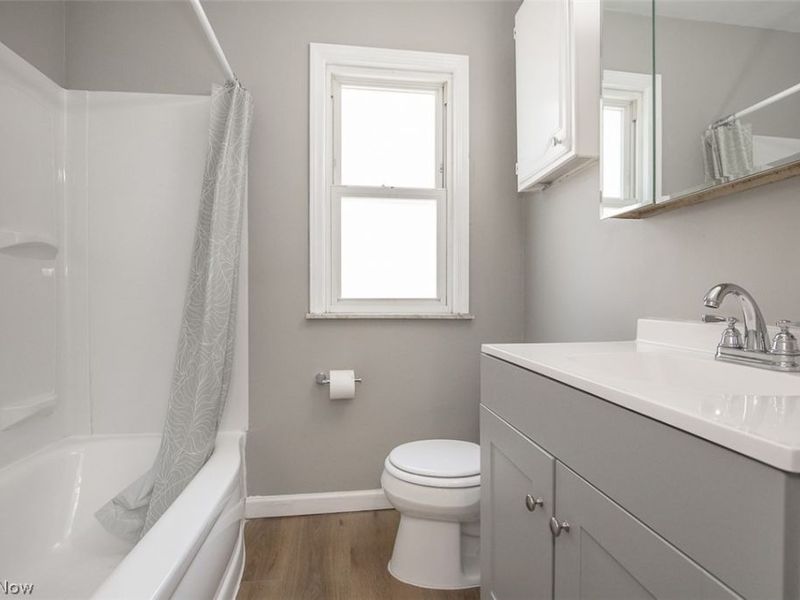 32610 Willowick Drive, Willowick, OH 44095 Photo 8