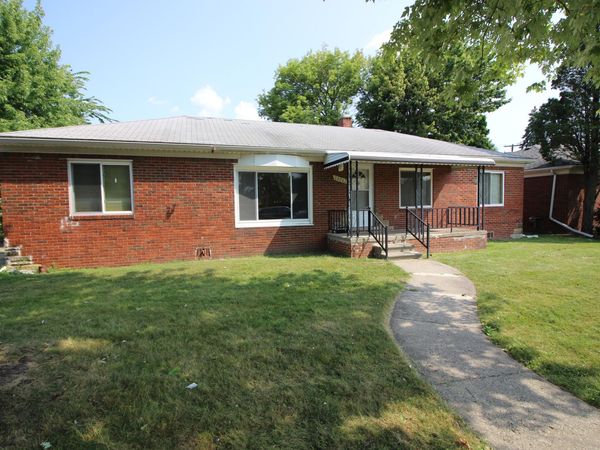 18243 Rosetta Avenue, Eastpointe, MI 48021