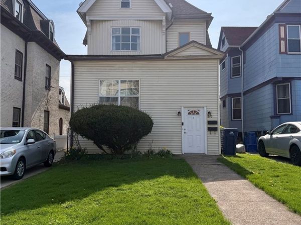 610 Niagara Street , Buffalo, NY 14201