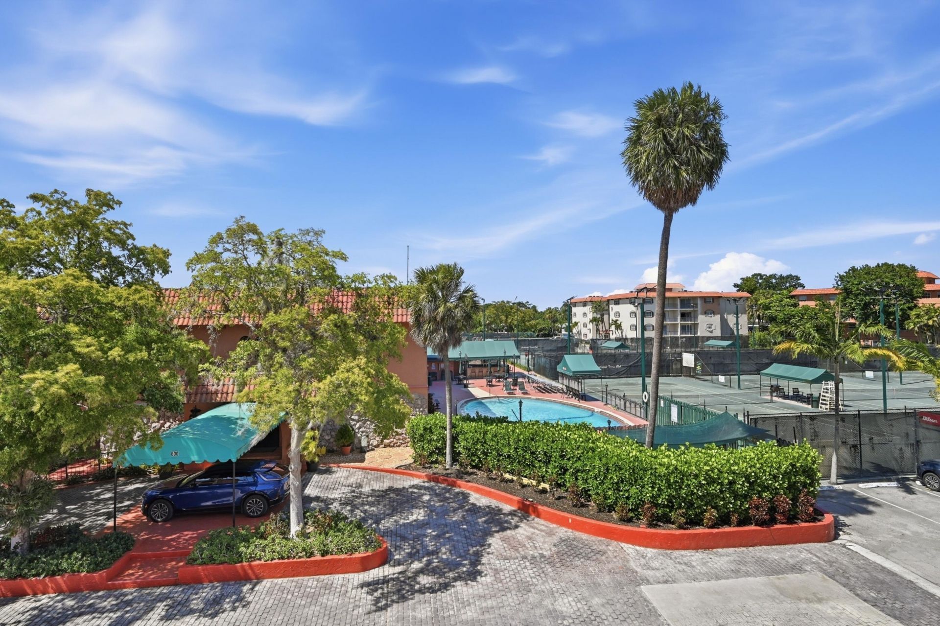 670 Tennis Club Drive, Unit 303, Fort Lauderdale, FL 33311 Photo