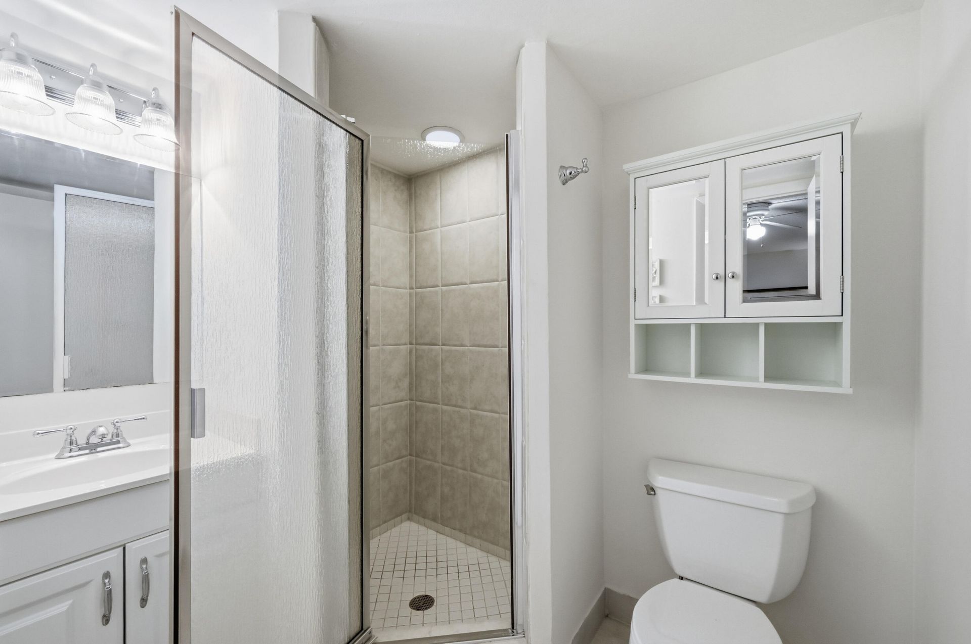 670 Tennis Club Drive, Unit 303, Fort Lauderdale, FL 33311 Photo