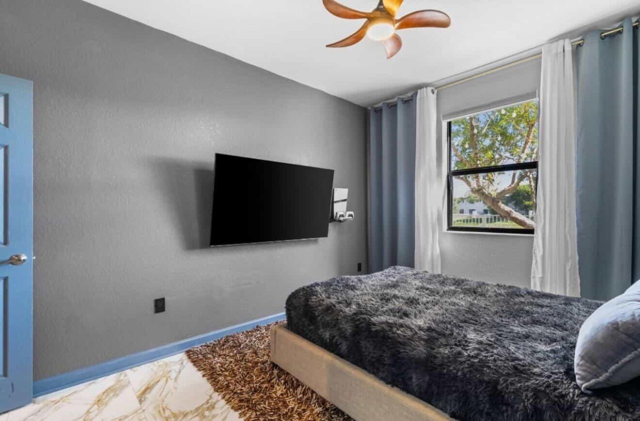 9331 W 35th Avenue, Hialeah, FL 33018 Photo