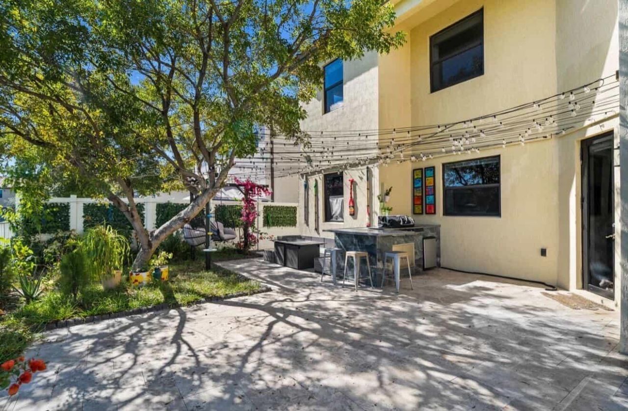 9331 W 35th Avenue, Hialeah, FL 33018 Photo