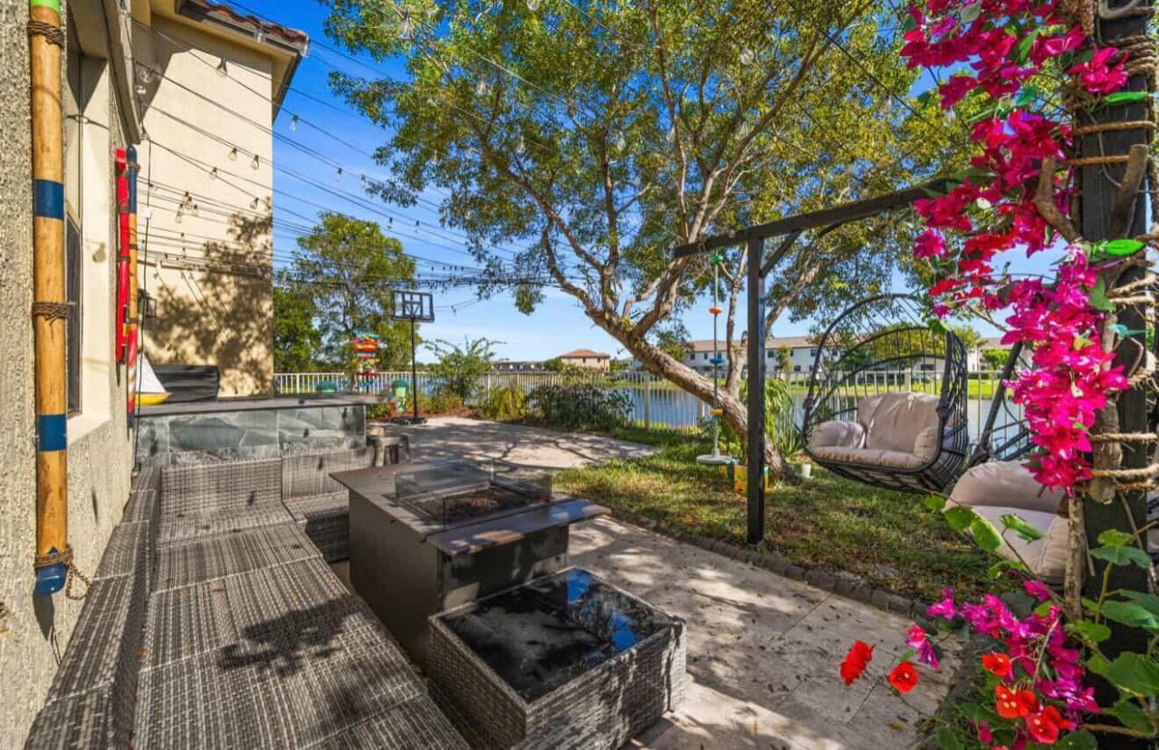 9331 W 35th Avenue, Hialeah, FL 33018 Photo