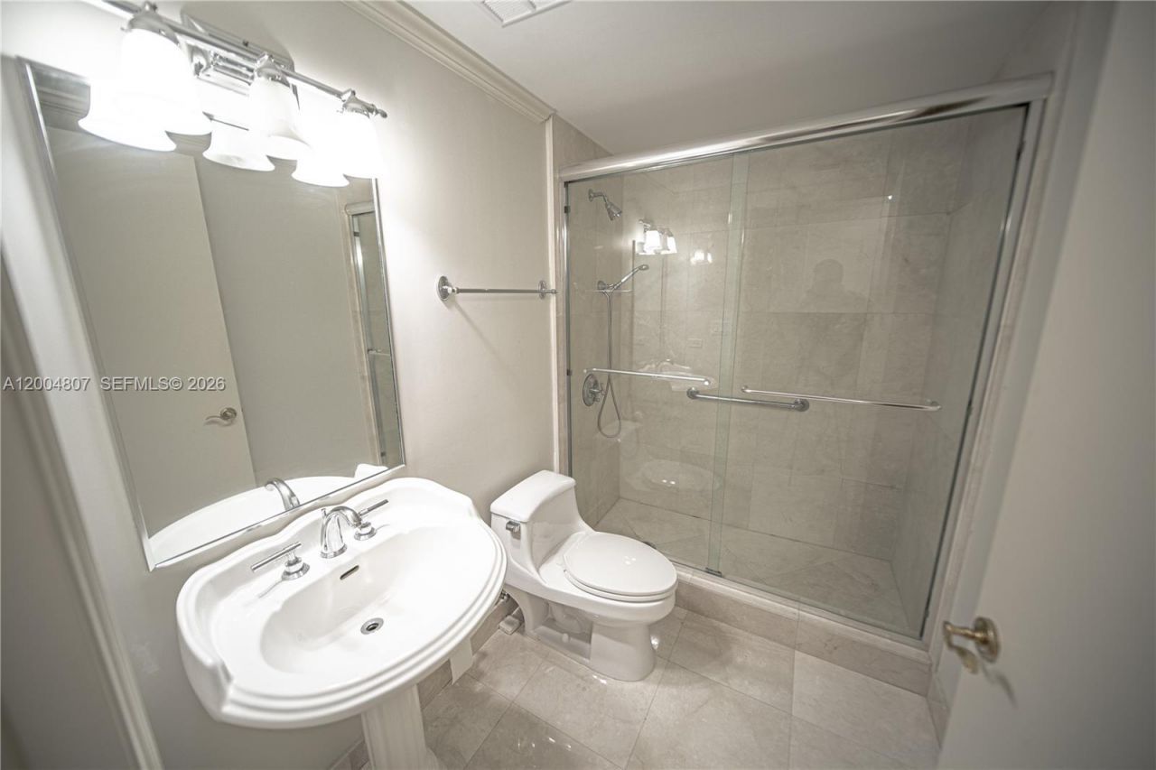 20201 E Country Club Dr, Unit 2806/07, Aventura, FL 33180 Photo