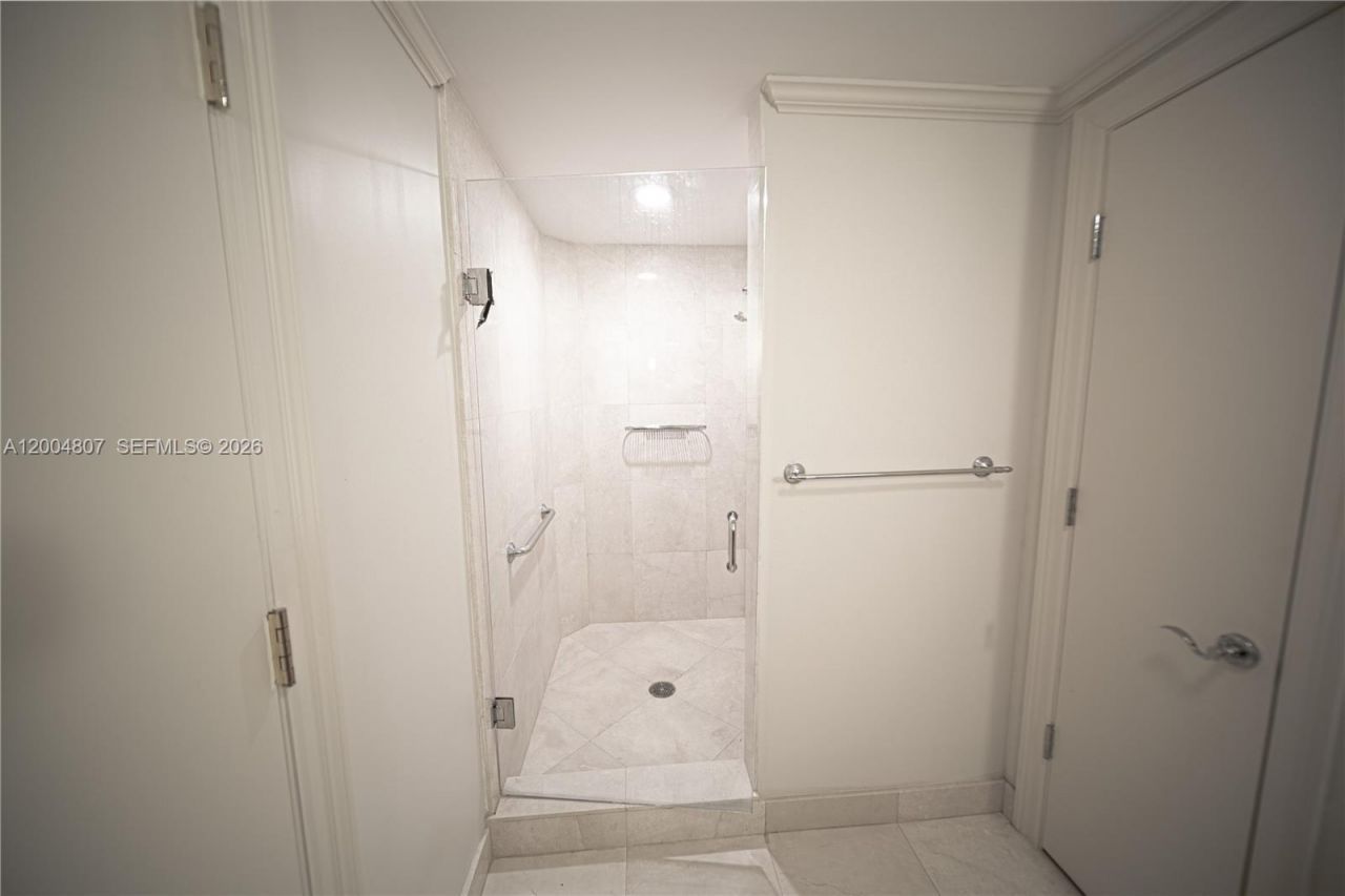 20201 E Country Club Dr, Unit 2806/07, Aventura, FL 33180 Photo
