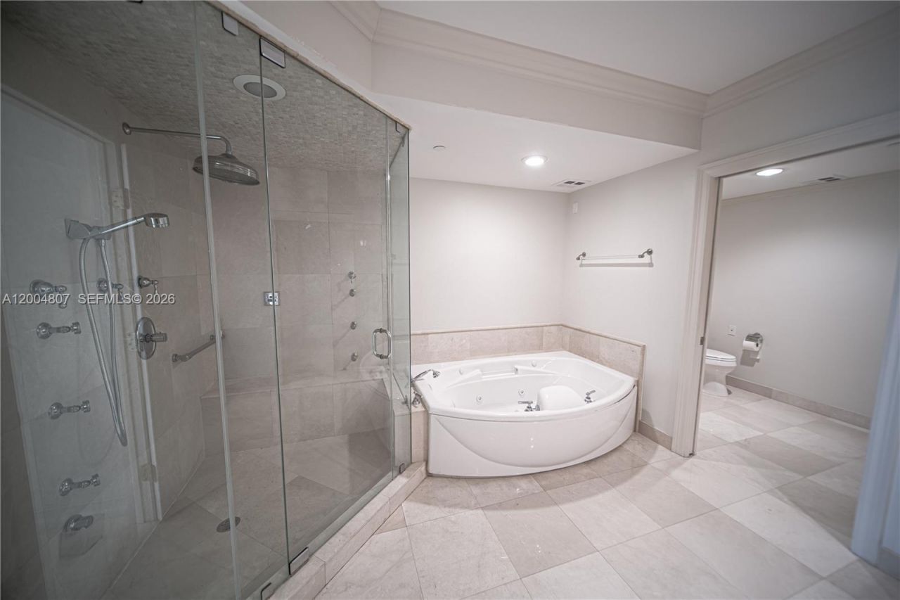 20201 E Country Club Dr, Unit 2806/07, Aventura, FL 33180 Photo