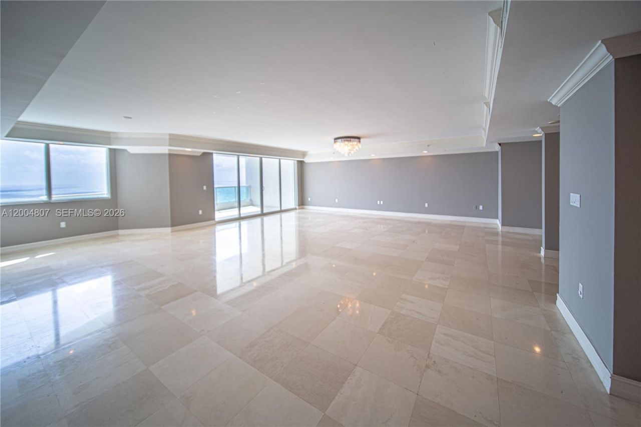 20201 E Country Club Dr, Unit 2806/07, Aventura, FL 33180 Photo