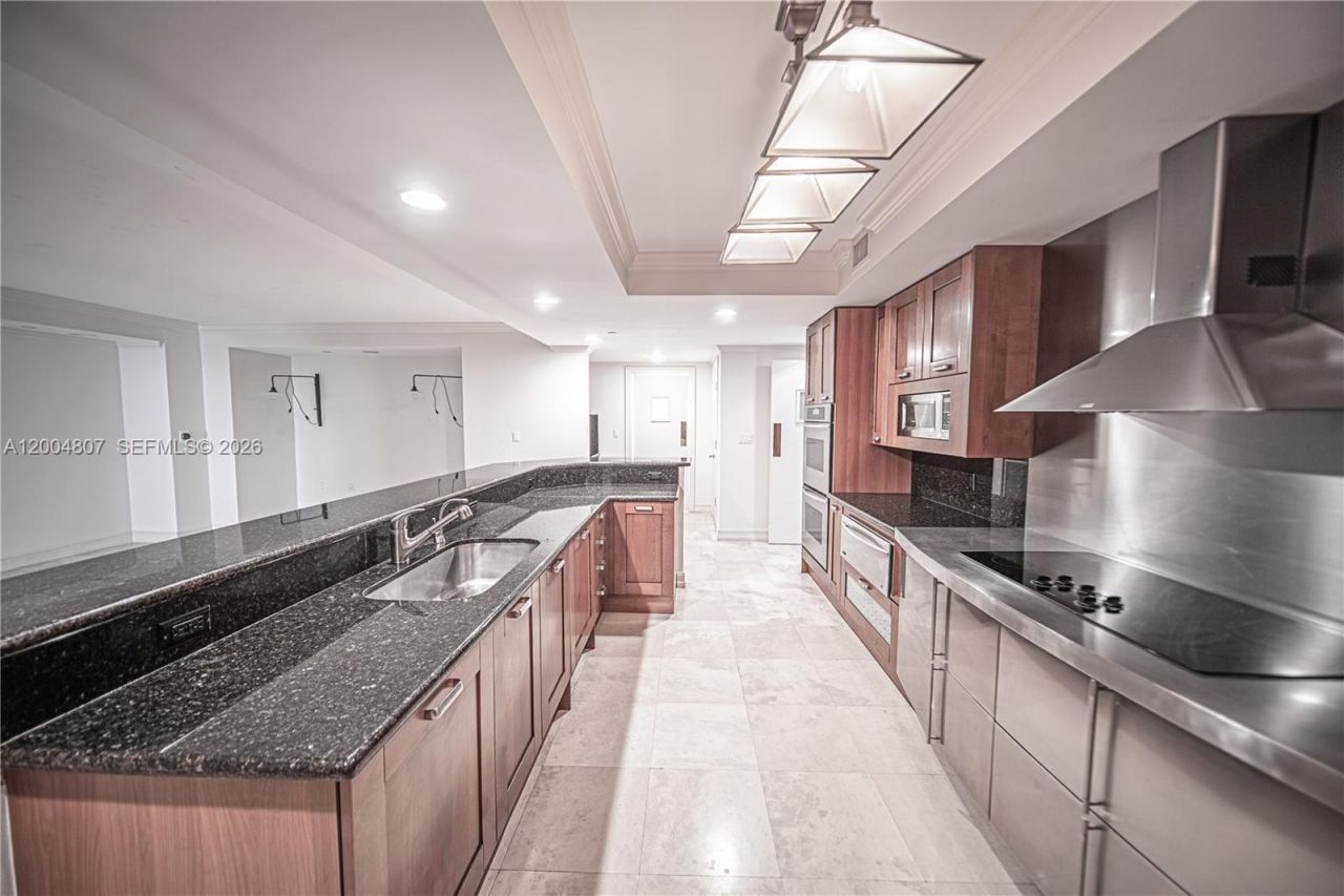 20201 E Country Club Dr, Unit 2806/07, Aventura, FL 33180 Photo
