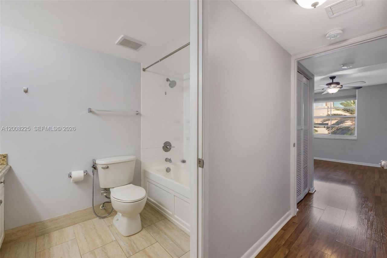 520 SE 5th Ave , Unit 3305, Fort Lauderdale, FL 33301 Photo