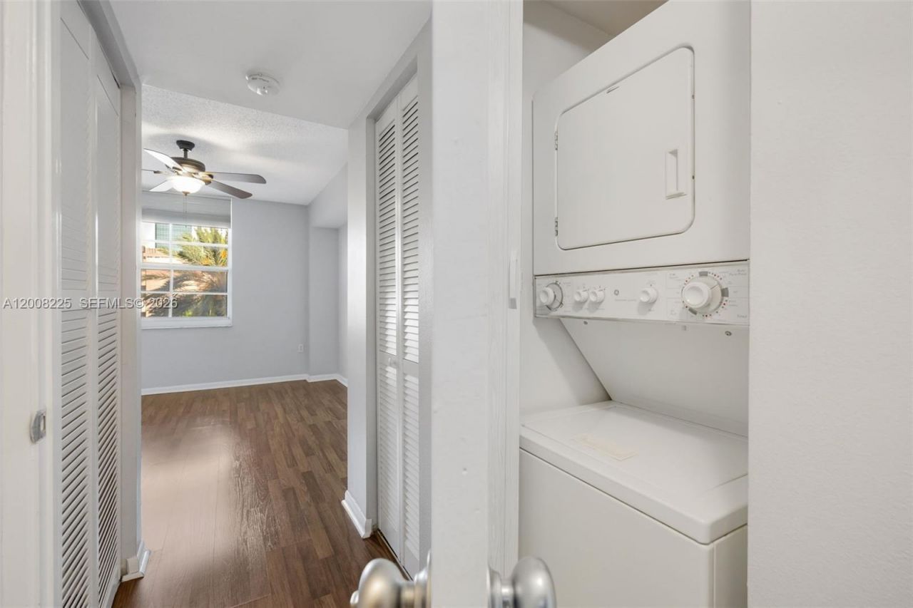 520 SE 5th Ave , Unit 3305, Fort Lauderdale, FL 33301 Photo