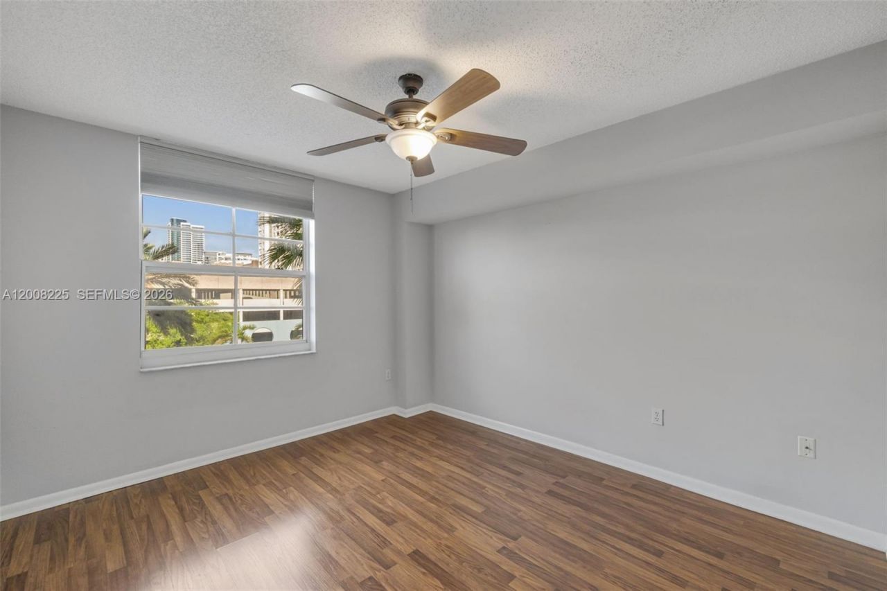 520 SE 5th Ave , Unit 3305, Fort Lauderdale, FL 33301 Photo