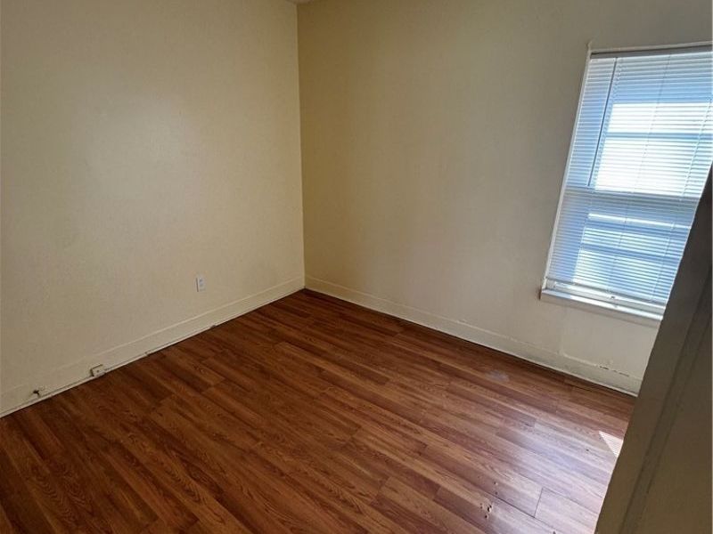 860 Biruta Street, Akron, OH 44307 Photo 3