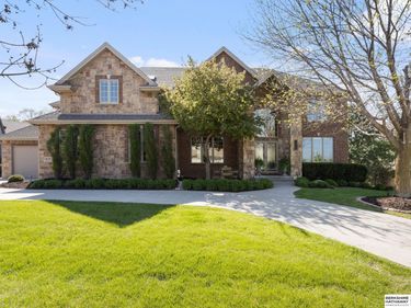 1424 N 187th Street , Omaha, NE 68022