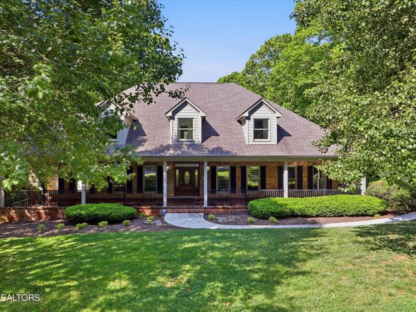721 Hampton Roads Drive, Knoxville, TN 37934