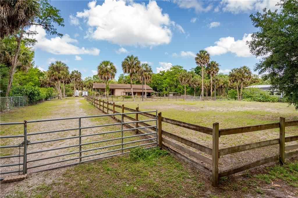 1781 21st St Sw, Naples, FL 34117 Photo