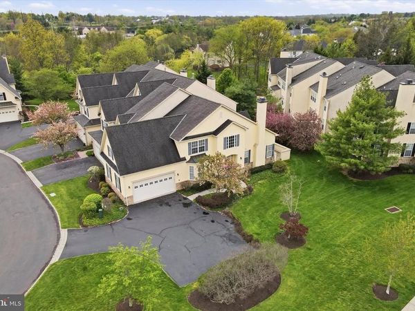 590 FARMDALE CIRCLE, BLUE BELL, PA 19422
