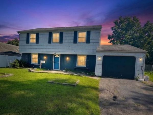 67 PARISH LANE, WILLINGBOROUGH, NJ 08046