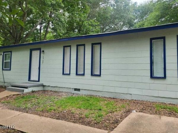 1727 Dixie Drive, Jackson, MS 39209