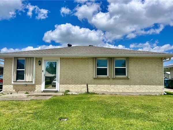 2736 ISABELLE Drive, Marrero, LA 70072