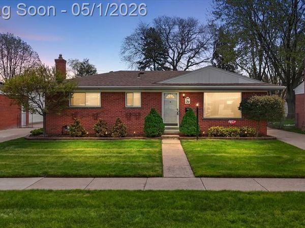 28696 Patricia Avenue, Warren, MI 48092