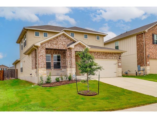 111 Grapefruit RD, Hutto, TX 78634