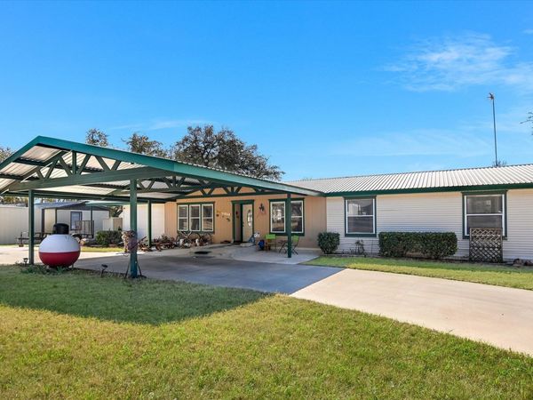 100 Highline Cutoff, Kingsland, TX 78639