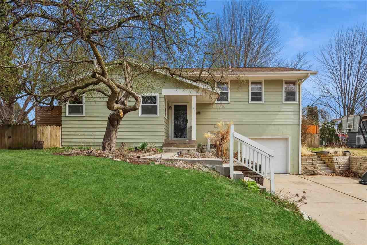 819 14th Ave, Coralville, IA 52241 Main Photo