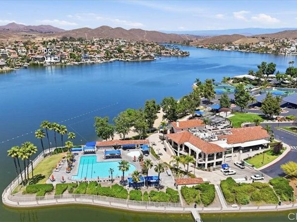22346 Canyon Club, Canyon Lake, CA 92587