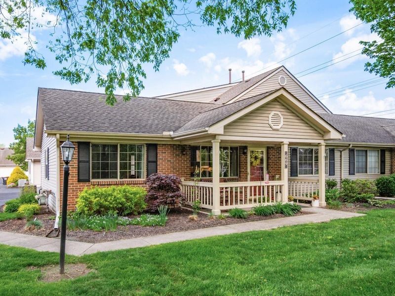 669 Kensington Drive , Heath, OH 43056 Photo 1