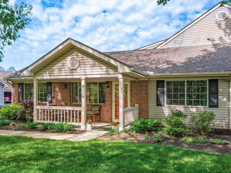 669 Kensington Drive , Heath, OH 43056 Photo 2