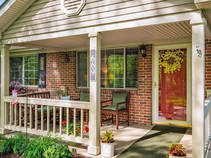 669 Kensington Drive , Heath, OH 43056 Photo 3