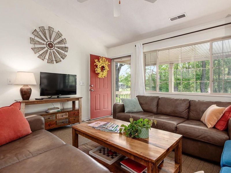 669 Kensington Drive , Heath, OH 43056 Photo 7